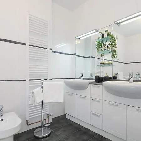 Poolincluded - Villa Belissima بيت للعطل *
