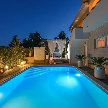 Poolincluded - Villa Belissima بيت للعطل *